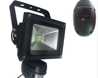 PIR 720P Lekka kamera 24-godzinna kamera zasilająca z wykrywaniem lampy ruchu Kamera ukryta kamera 1,3 megapiksela
